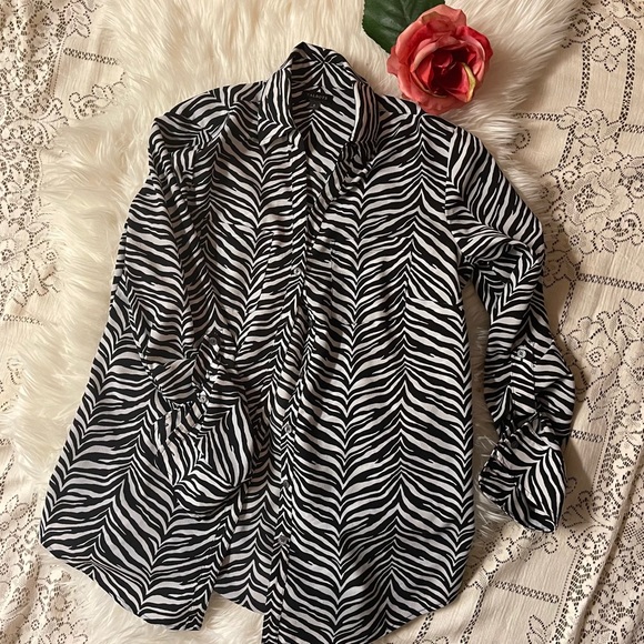 Talbots Nantucket Zebra Print Roll Tab Sleeve Top - Picture 8 of 10